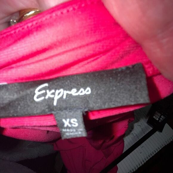Express hot pink ruffle blouse XS - Picture 4 of 5